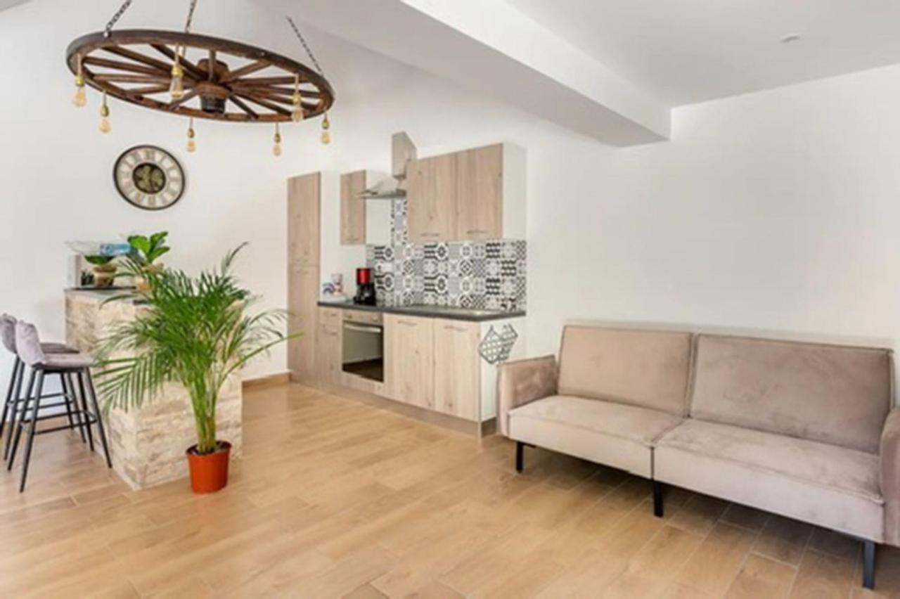 La Grignotiere Lodge & Spa Crecy-la-Chapelle Εξωτερικό φωτογραφία